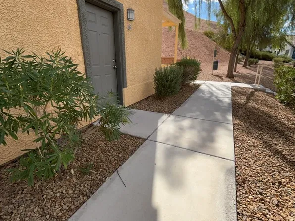 4915 E Russell Rd Building 151-1, Las Vegas, NV 89120