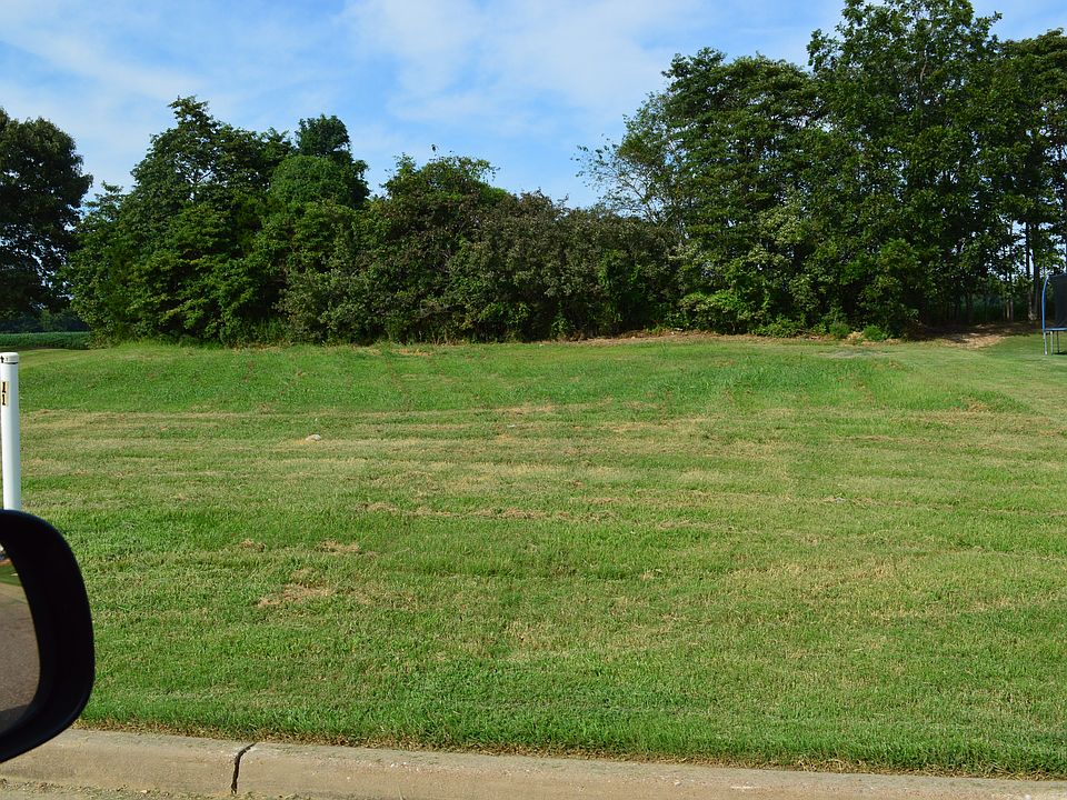 2nd image of Wooten Oaks Cir #13
