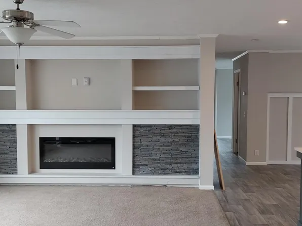 6445 Hamlet Way, Fenton, MI 48430