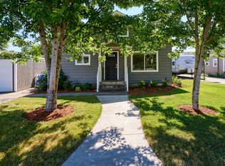 306 Grant St, Silverton, OR 97381