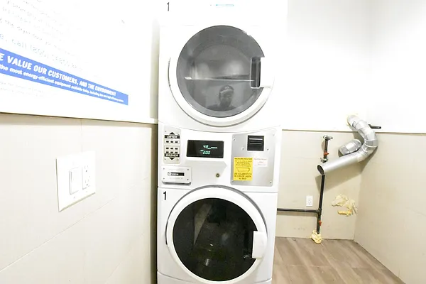 Rented by Clove Realty LLC | media 7