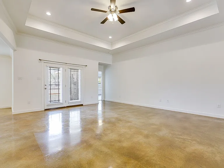 5918 Southampton Pl — Photo 8