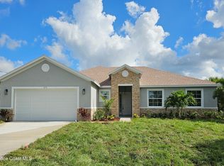 571 Fondulac St SW, Palm Bay, FL 32908
