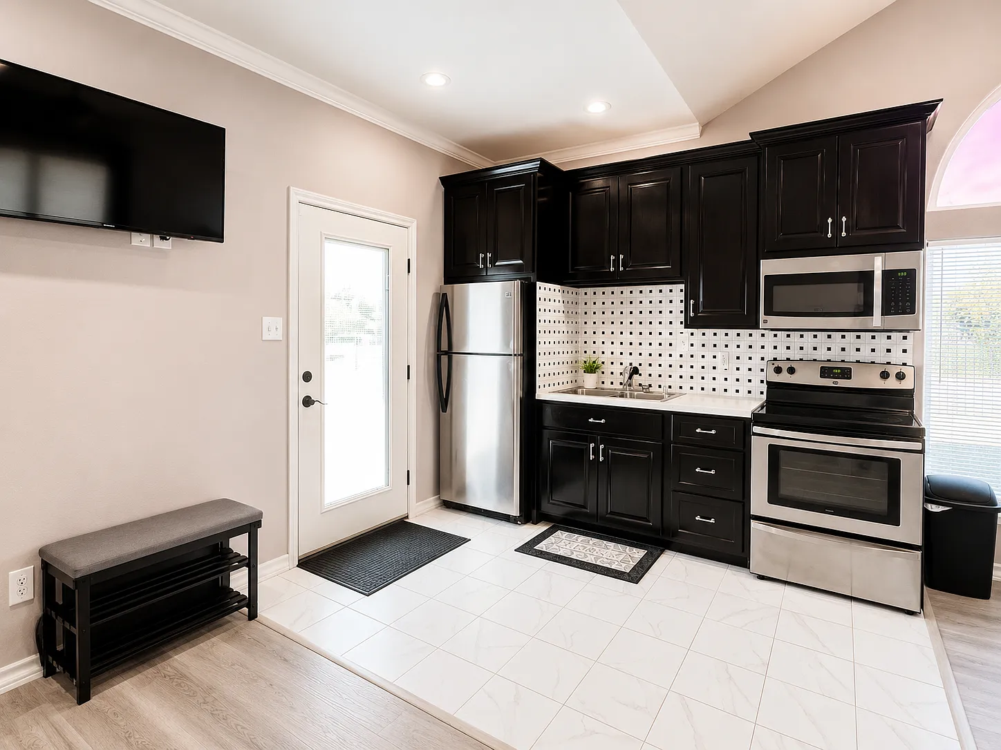 1 bed, 600 sqft, $1,300 — Photo 4