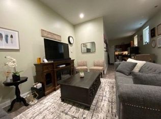 3741 W Le Moyne St #1F, Chicago, IL 60651