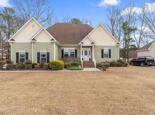 104 Pelican Pointe Dr, Elizabeth City, NC 27909