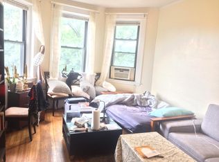 374 Riverway, Boston, MA 02115