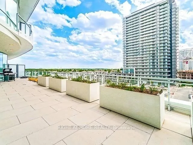 2520 Eglinton Ave W #1713 — Photo 18
