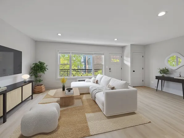 5616 N Washtenaw Ave APT 305, Chicago, IL 60659