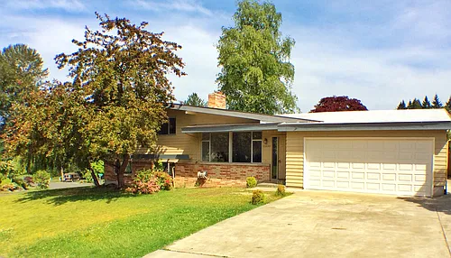 15220 NE 3rd Pl Photo 1