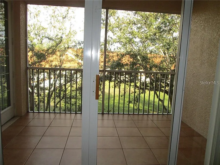 240 W End Dr #221 — Photo 11