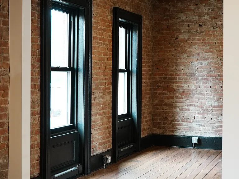 22 Hutton St #3 — Photo 7