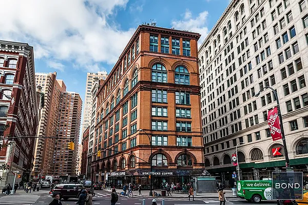 Rented by Bond New York | media 15