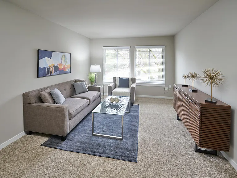 Seneca Place — Photo 7