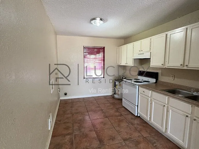 4345 W Capitol St #B4 — Photo 4