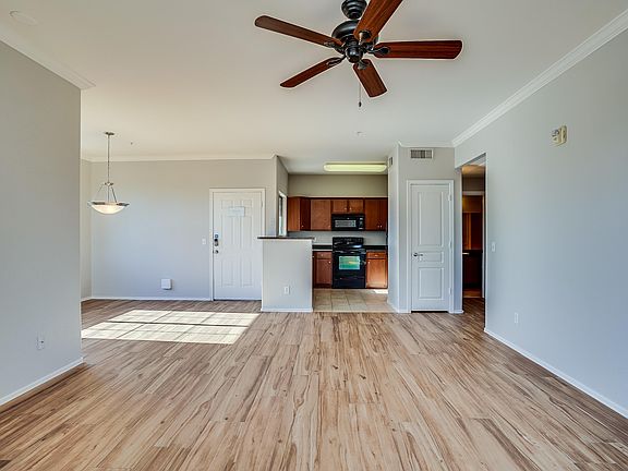 3rd image of 1941 S Pierpont Dr #1116