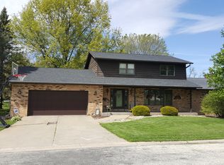 208 Larigo Ln, Cambridge, IL 61238