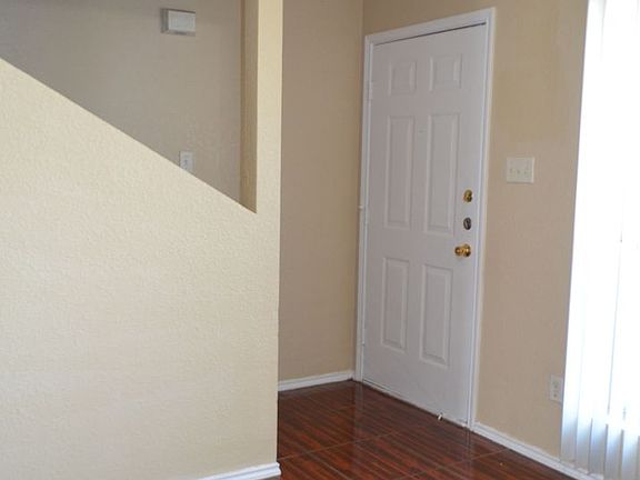 3rd image of 4404 Abigail Dr