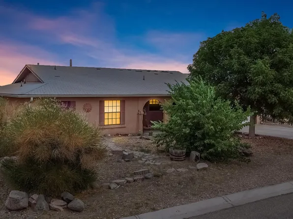 460 Copper Dr NE, Rio Rancho, NM 87124