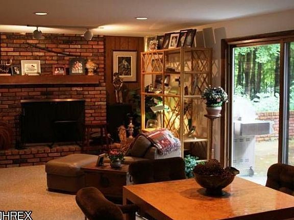 Great Open Floor Plan!