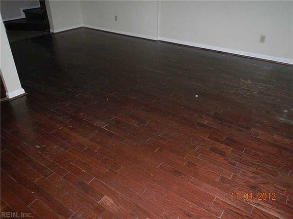 5th image of 1209 Corkwood Cir