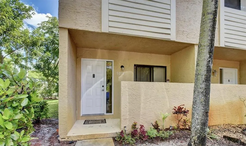 2 bed, 1.5 bath, 988 sqft, $2,200 — Photo 4