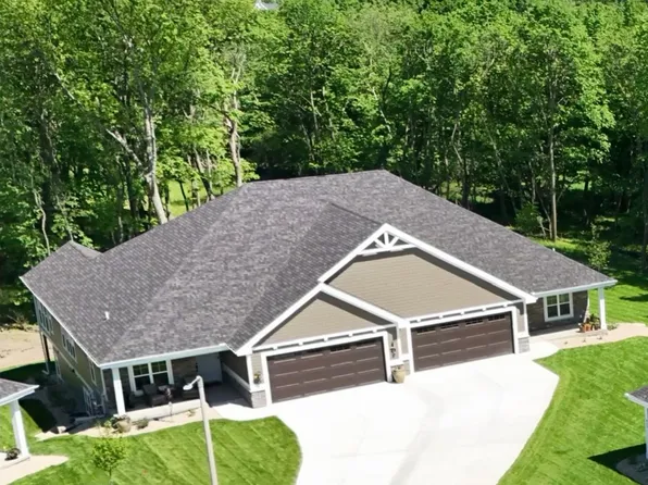 838 Deer Holw #10, Deforest, WI 53532