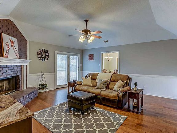 4th image of 8285 Crimson Creek Dr