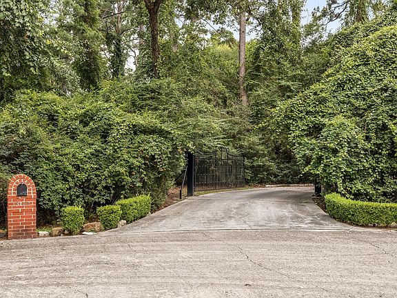 2nd image of 13107 Mansion Ct