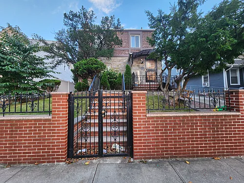 16914 Grand Central Pkwy #1A Photo 1