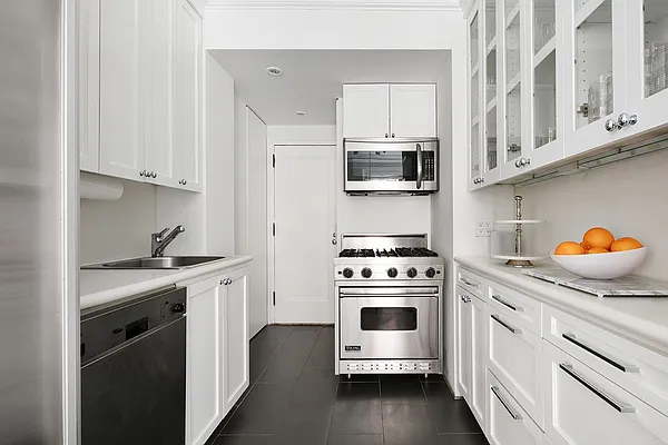 Sold by Compass | media 3