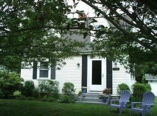 216 Conanicus Ave, Jamestown, RI 02835
