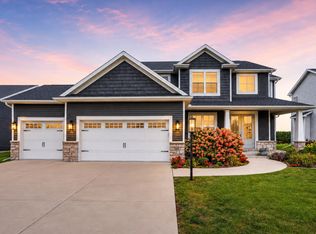 908 Declaration Dr, Savoy, IL 61874