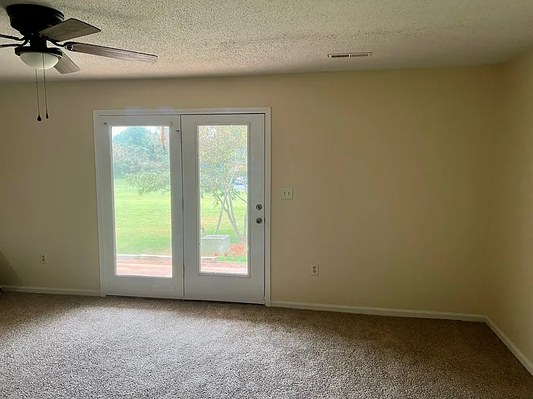 Furman Place Townhomes — Photo 35