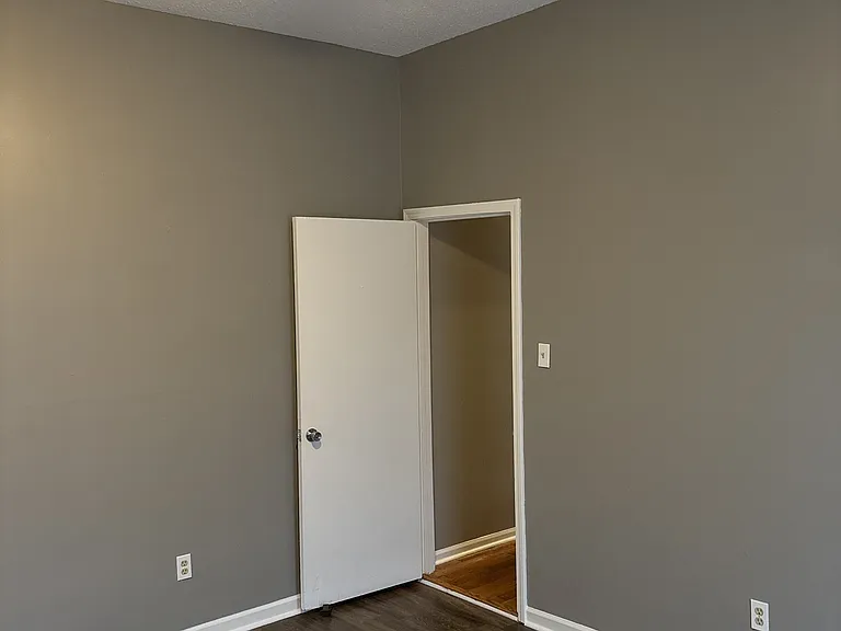 1014 Philadelphia St — Photo 24