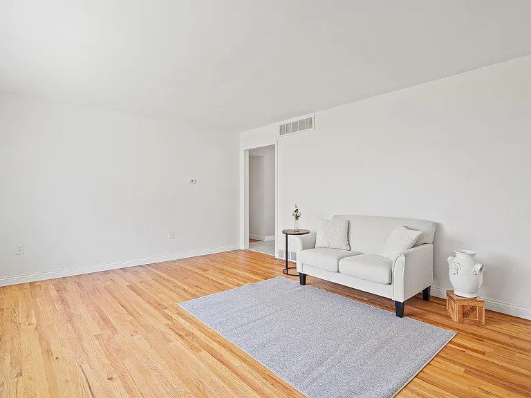 1103 Sioux Dr — Photo 2