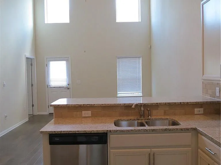 2304 S Lakeline Blvd #432 — Photo 3