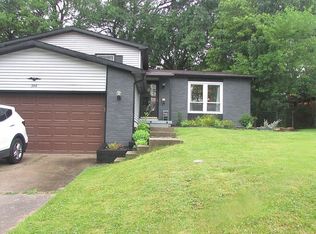 286 Dover Dr, Decatur, IL 62521