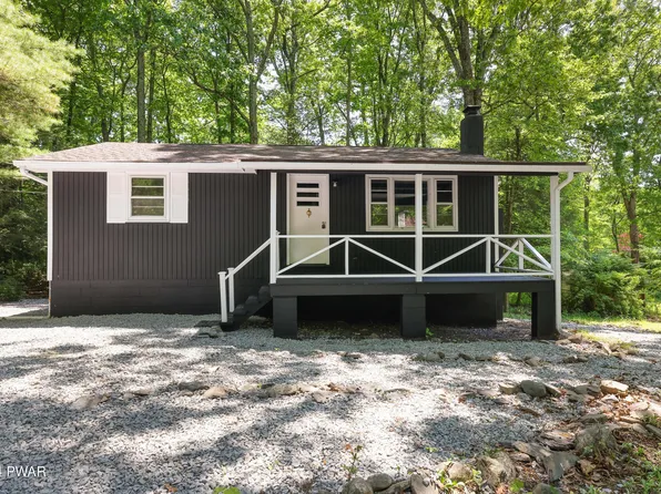 256 Wynding Way, Bushkill, PA 18324