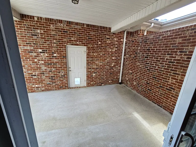 2121 Cason Ln — Photo 15