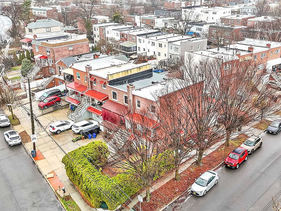1st image of 2829 Schurz Ave