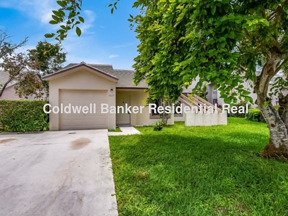 2nd image of 5925 Strawberry Lakes Cir