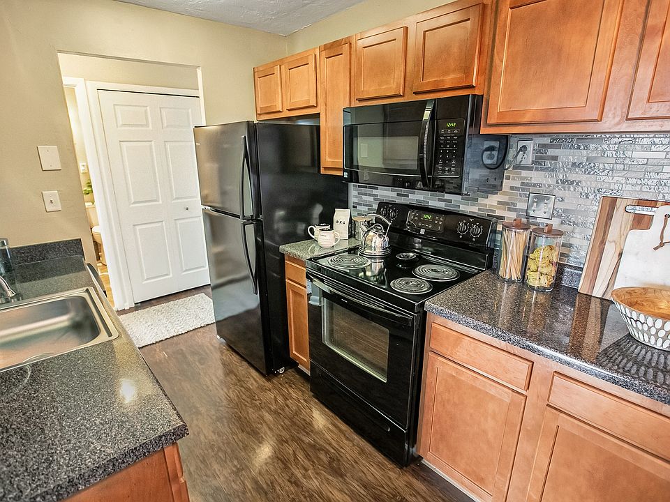 Solon Club Apartment Homes 26433 Solon Rd Bedford OH Zillow