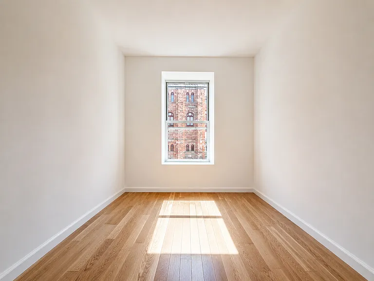 815 Willoughby Ave #3F — Photo 4