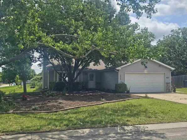 2048 N Forest Park St, Derby, KS 67037