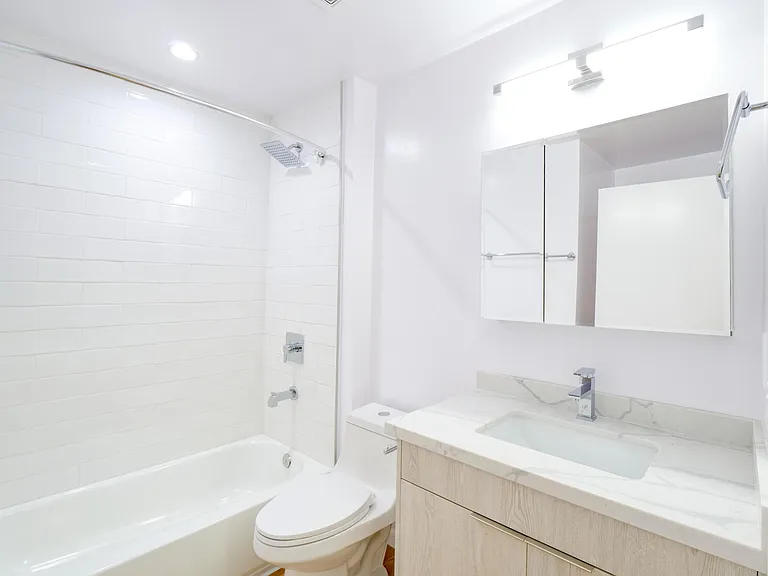 1806 North Berendo Street — Photo 22