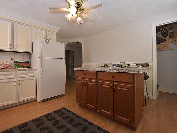 5th image of 18 Campbell Ave
