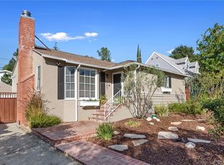 21843 Dumetz Rd, Woodland Hills, CA 91364