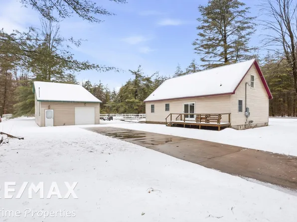 20 W River Dr, Gladwin, MI 48624
