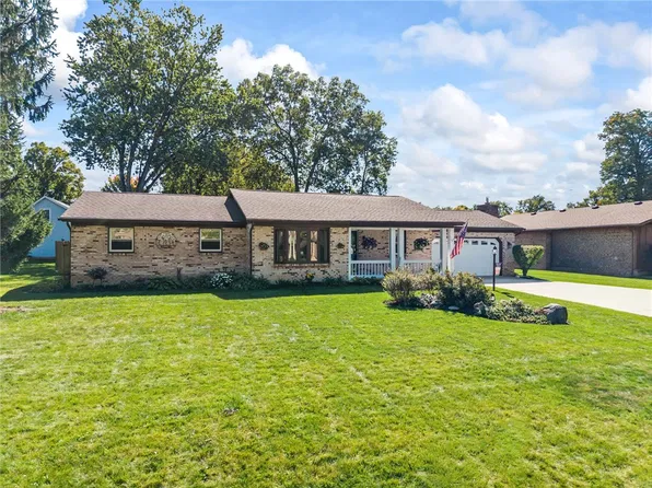 434 Woodlawn Dr, Tipp City, OH 45371
